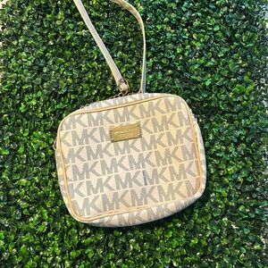 Michael Kors Crossbody